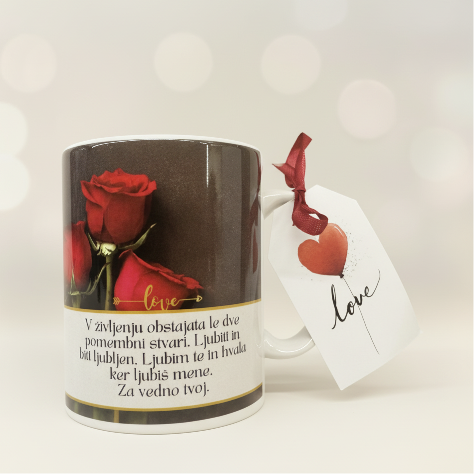 Skodelica s posvetilom za valentinovo